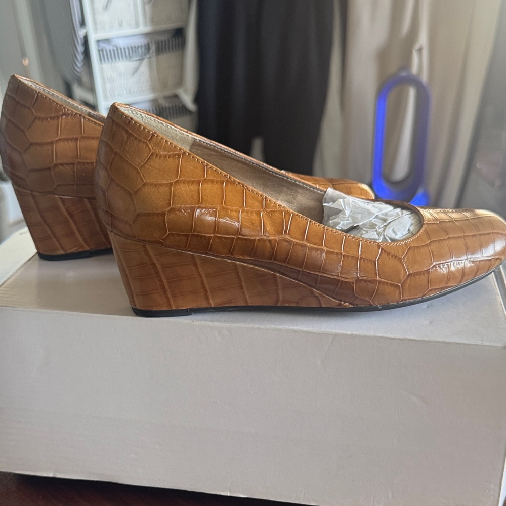 Chico's Brown Crocodile Pattern Wedges